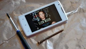 Elon Musk recenze